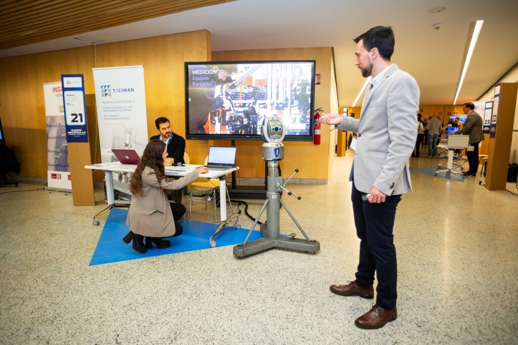 18. Sistema portátil de medición de grandes elementos mediante tecnología Láser 5 72A2520