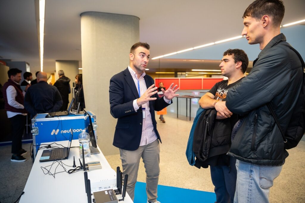 33. 5G + Edge Computing para transformación Industrial 4 72A2962