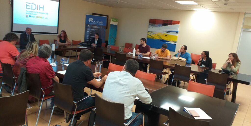 DIHBU y AEDHE, como miembros de los centros europeos de innovación digital DIGIS3 y DIH Madrid Region se reúnen en Alcalá de Henares para analizar potenciales colaboraciones en Industria 4.0 1 MADRID EDIH AEDHE Reunion 16 mayoDIGIS3 DIHBU